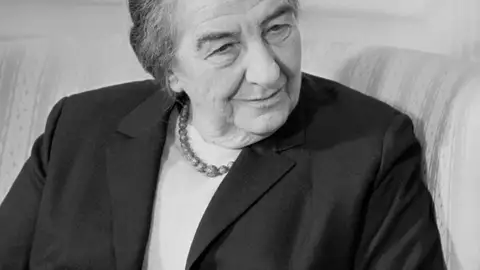 https:es.wikipedia.org/wiki/Golda_Meir https:es.wikipedia.org/wiki/Golda_Meir