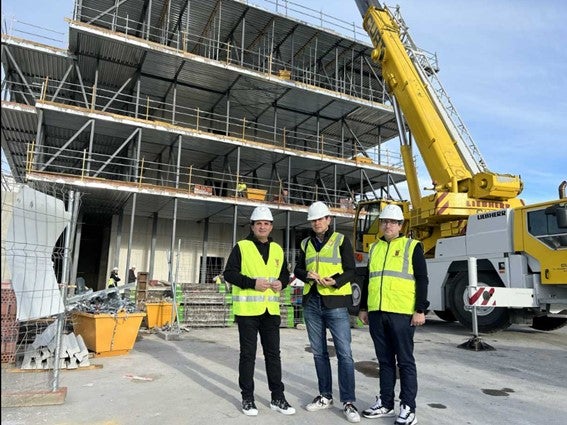 La Nucía acomete la recta final de L'Edifici de L'Esport del Camilo Cano La Nucía acomete la recta final de L'Edifici de L'Esport del Camilo Cano