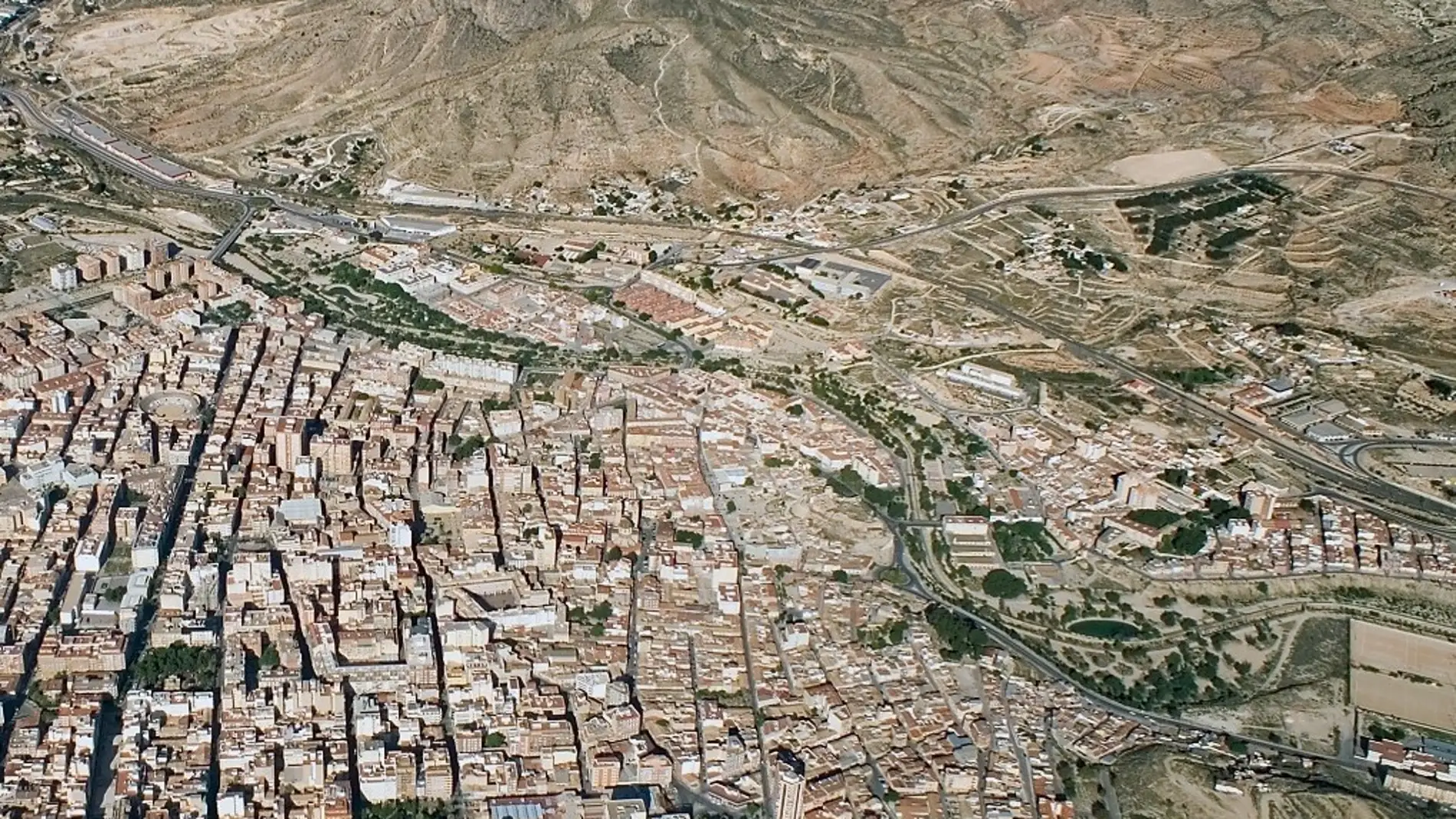 Vista aérea del municipio de Elda, en la comarca del Medio Vinalopó. 