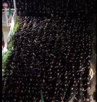 Un acto con saludos y gritos fascistas invade la noche de Roma Un acto con saludos y gritos fascistas invade la noche de Roma