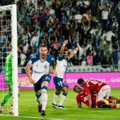 El Tenerife fulmina a Las Palmas en el derbi de Copa del Rey