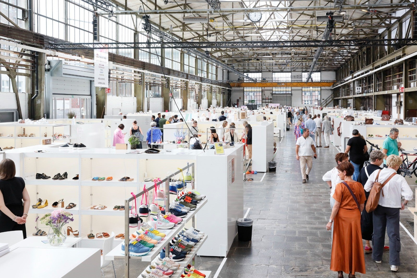 Las empresas del sector calzado continúan la senda de la internacionalización en la etapa pospandemia Las empresas del sector calzado continúan la senda de la internacionalización en la etapa pospandemia