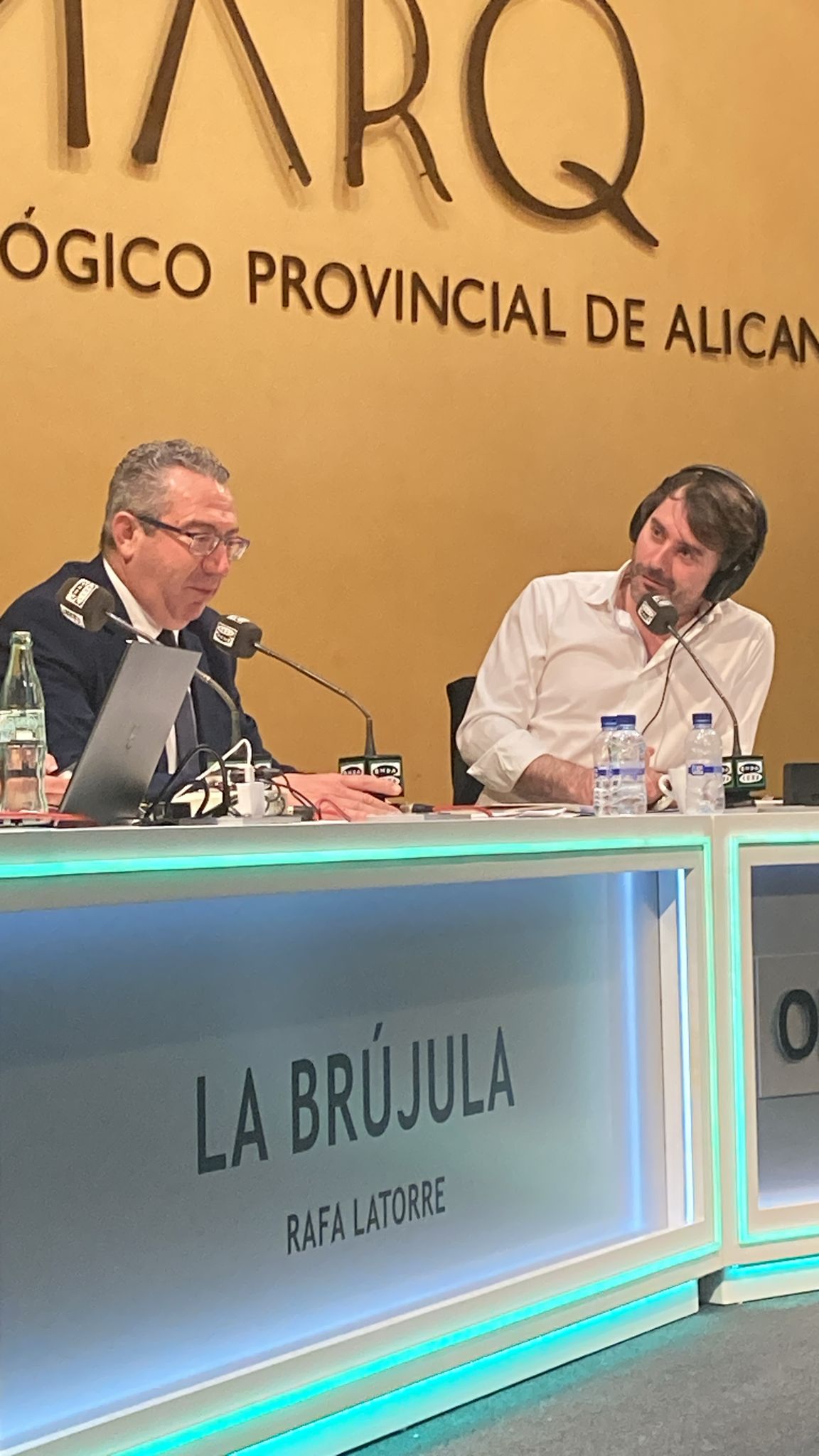 Antonio Pérez, presidente de la Diputación de Alicante: "Aquellos que tienen una ideología que predica todo lo contrario son los que levantan muros" Antonio Pérez, presidente de la Diputación de Alicante: "Aquellos que tienen una ideología que predica todo lo contrario son los que levantan muros"