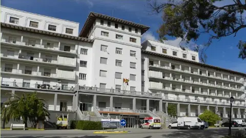 Fachada del hospital Doctor Moliner obras