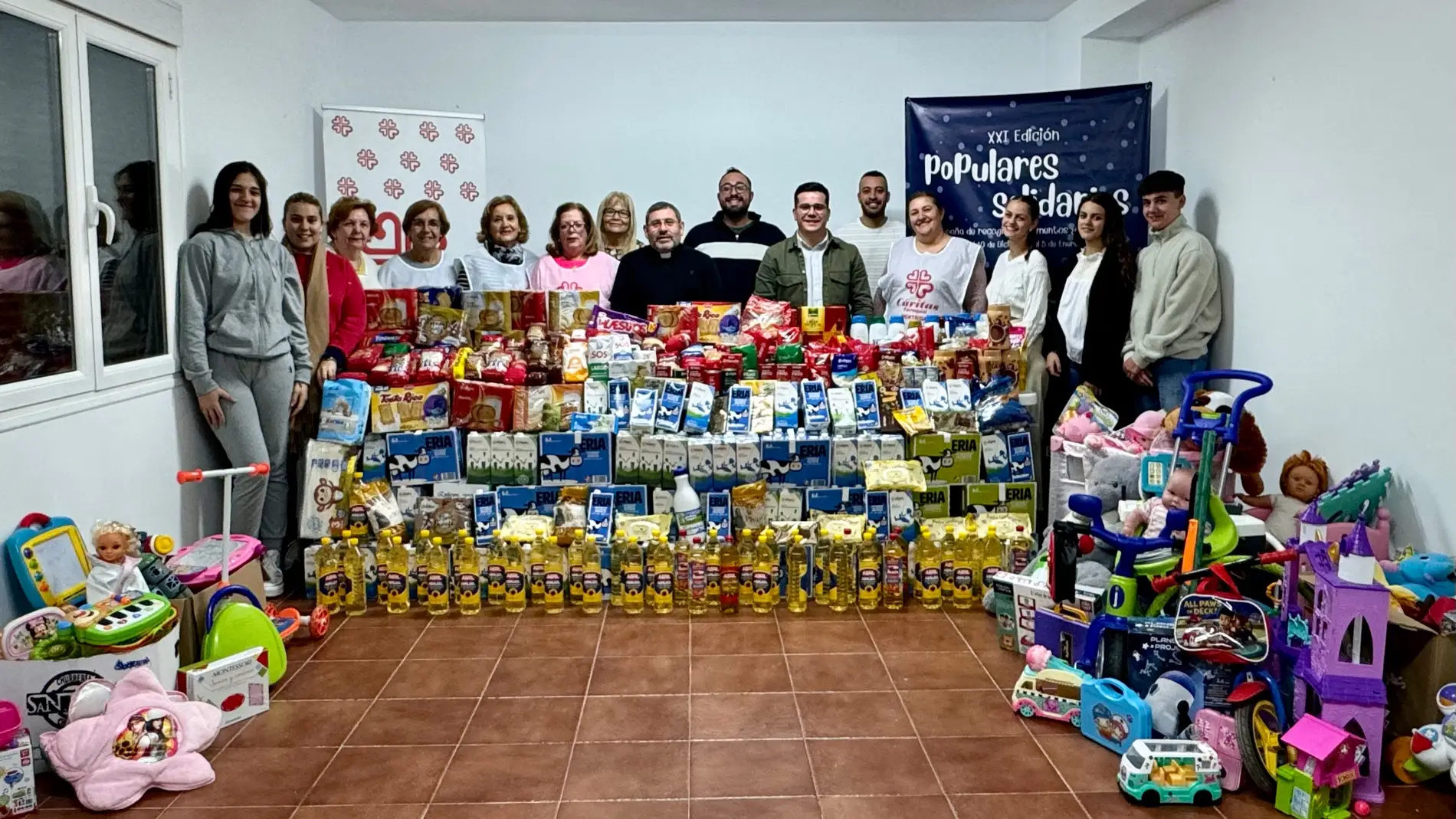 Nuevas Generaciones de Méntrida bate su propio récord con “Populares Solidarios” recogiendo 3000kg de alimentos y 250 juguetes