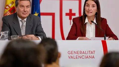 La consellera de Hacienda, Economía y Administración Pública y portavoz del Consell, Ruth Merino, y el conseller de Sanidad, Marciano Gómez, durante la rueda de prensa en la que han informado de los asuntos tratados en el pleno del Gobierno valenciano. EFE/Ana Escobar La consellera de Hacienda, Economía y Administración Pública y portavoz del Consell, Ruth Merino, y el conseller de Sanidad, Marciano Gómez, durante la rueda de prensa en la que han informado de los asuntos tratados en el pleno del Gobierno valenciano. EFE/Ana Escobar