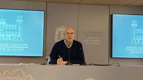 Manuel Villar, concejal de Limpieza Viaria y Recogida de Residuos Manuel Villar, concejal de Limpieza Viaria y Recogida de Residuos