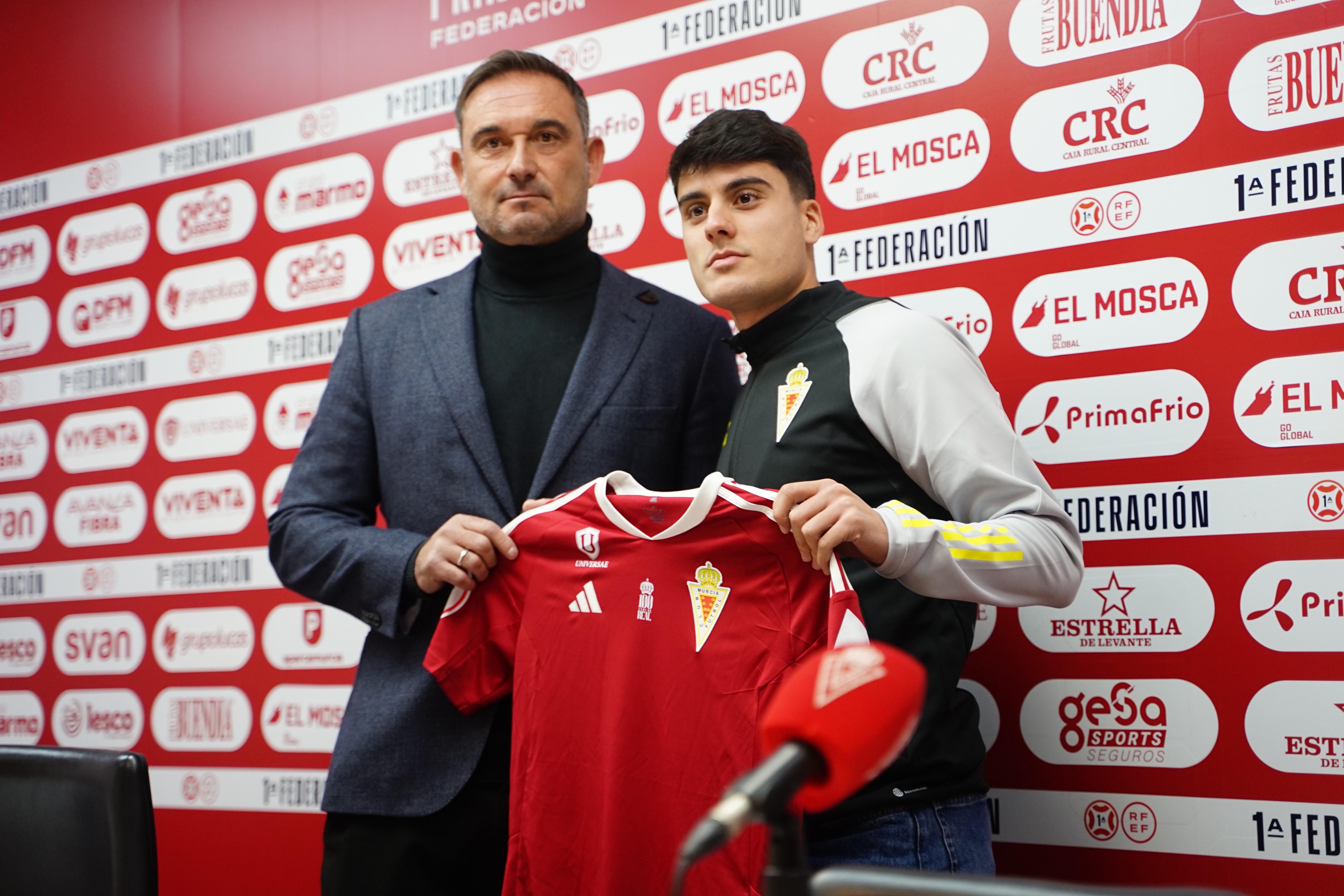 Enol Coto, nuevo fichaje del Real Murcia: “Vengo a un buen proyecto” Enol Coto, nuevo fichaje del Real Murcia: “Vengo a un buen proyecto”