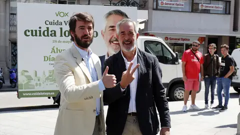 El vicepresidente de la Junta de Castilla y León, Juan García-Gallardo , y el candidato de Vox Álvaro Díaz Mella El vicepresidente de la Junta de Castilla y León, Juan García-Gallardo , y el candidato de Vox Álvaro Díaz Mella