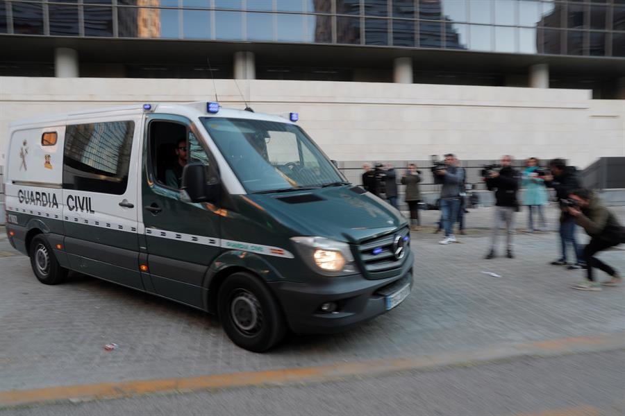 Condenado a 10 años por abusar de dos nietas menores de edad de su pareja Condenado a 10 años por abusar de dos nietas menores de edad de su pareja
