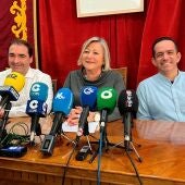 Vinaròs presenta a su nuevo equipo municipal, formado por PVI, PP y VOX