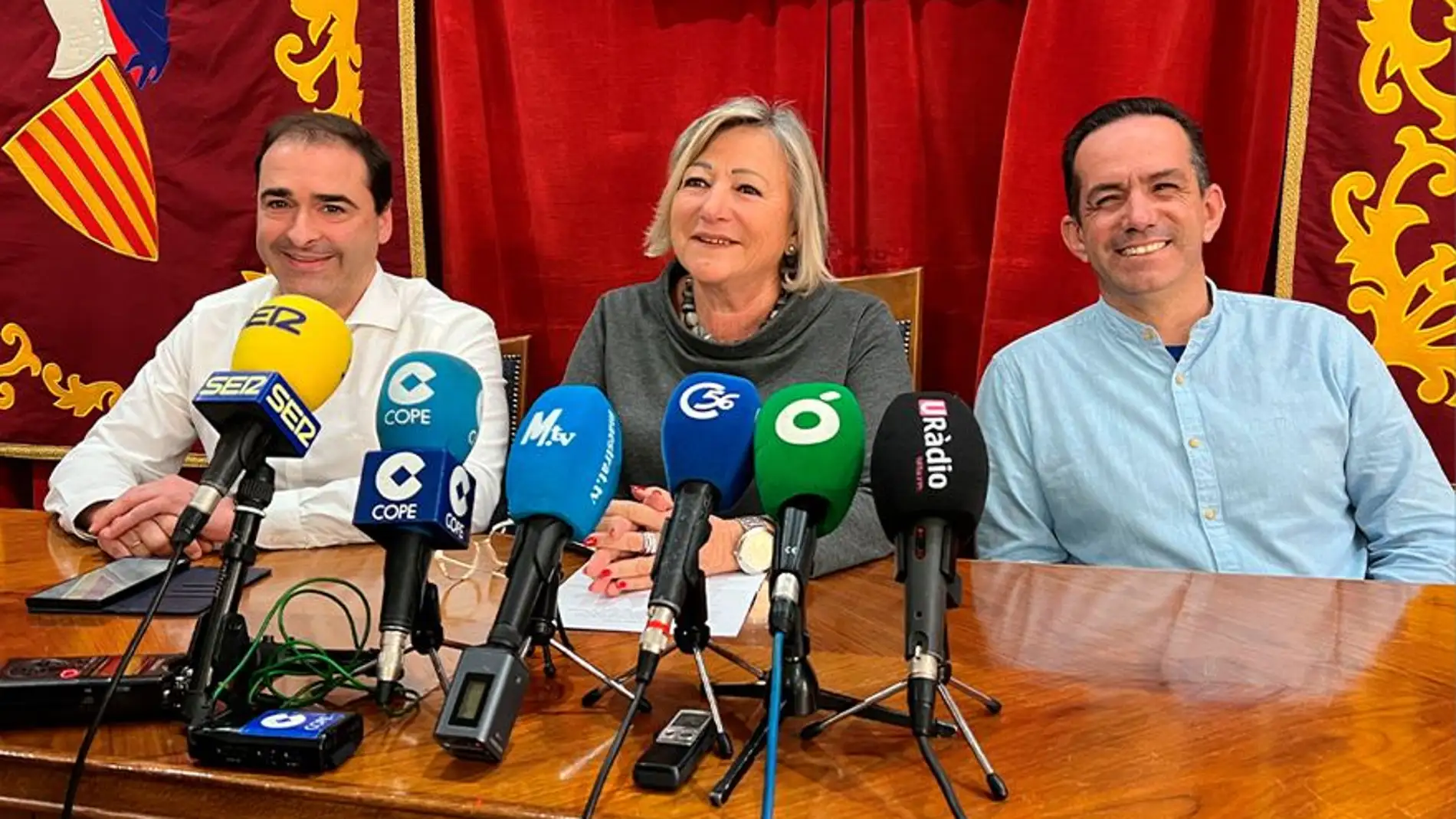 Vinaròs presenta a su nuevo equipo municipal, formado por PVI, PP y VOX