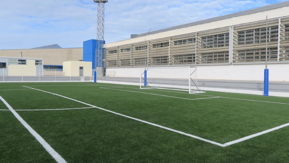 Reforma total del campo de fútbol 7 de Can Coix tras seis meses de trabajo y una inversión de 694.000 euros 