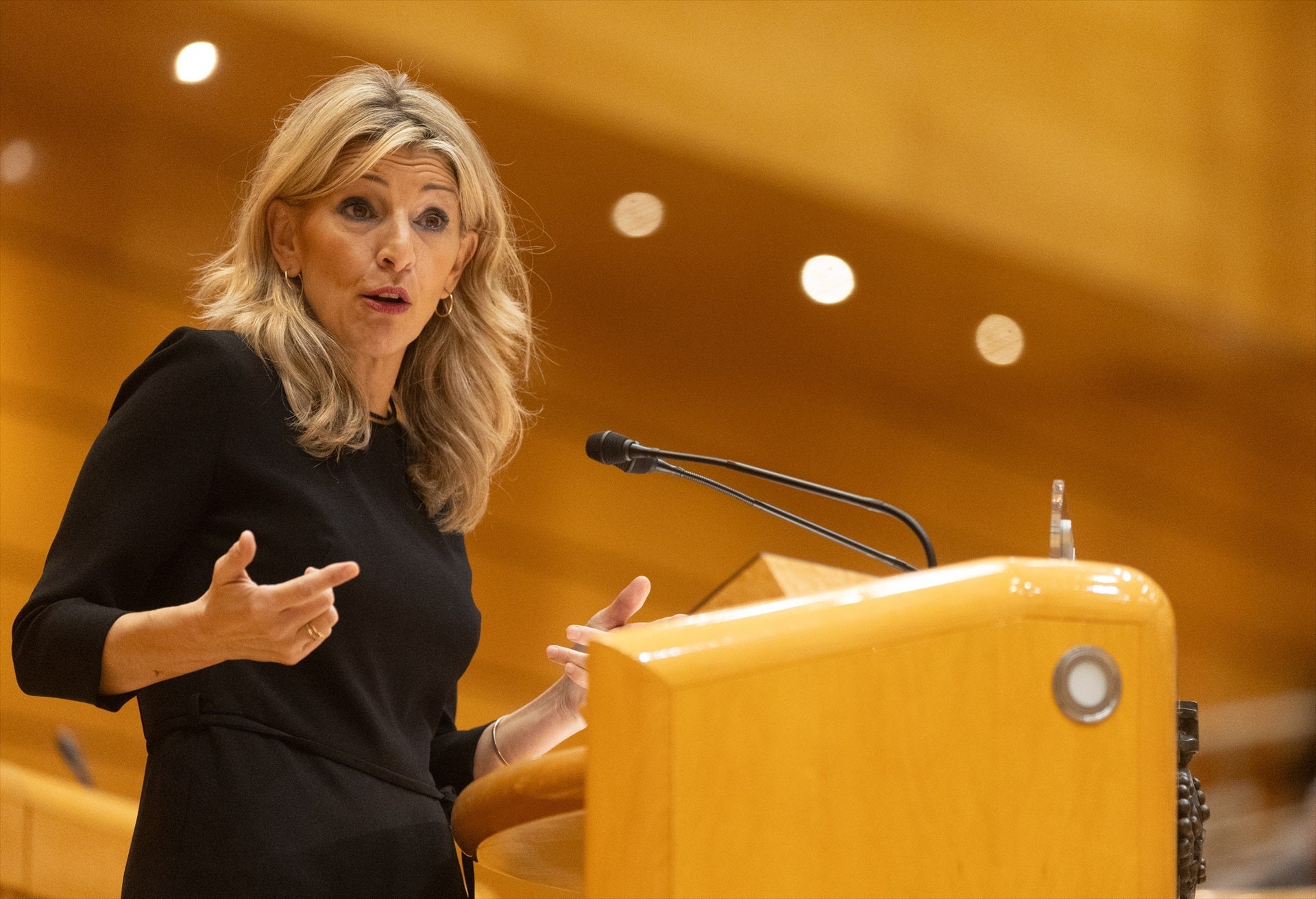 Yolanda Díaz negociará con los agentes sociales la reforma del subsidio por desempleo que ha tumbado Podemos Yolanda Díaz negociará con los agentes sociales la reforma del subsidio por desempleo que ha tumbado Podemos