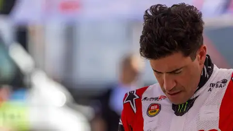 Barreda se probará este jueves "pero dependerá del dolor" tras caerle la moto en el pecho Barreda se probará este jueves "pero dependerá del dolor" tras caerle la moto en el pecho