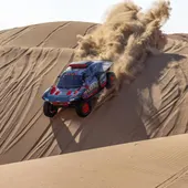 Sainz asesta un golpe a la general en la etapa reina Sainz asesta un golpe a la general en la etapa reina