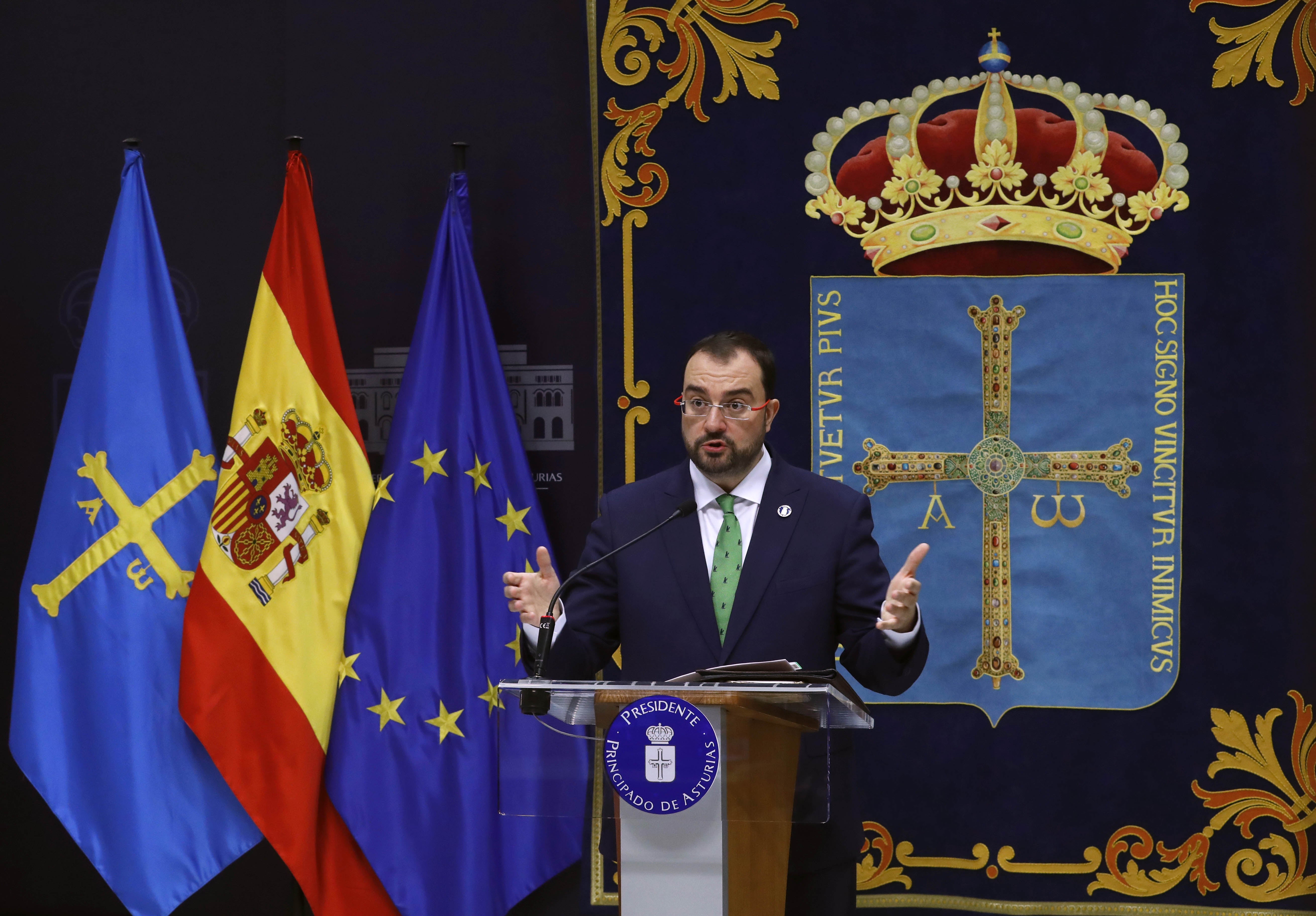 Adrián Barbón elude posicionarse sobre los acuerdos Sánchez-Junts por falta de información Adrián Barbón elude posicionarse sobre los acuerdos Sánchez-Junts por falta de información