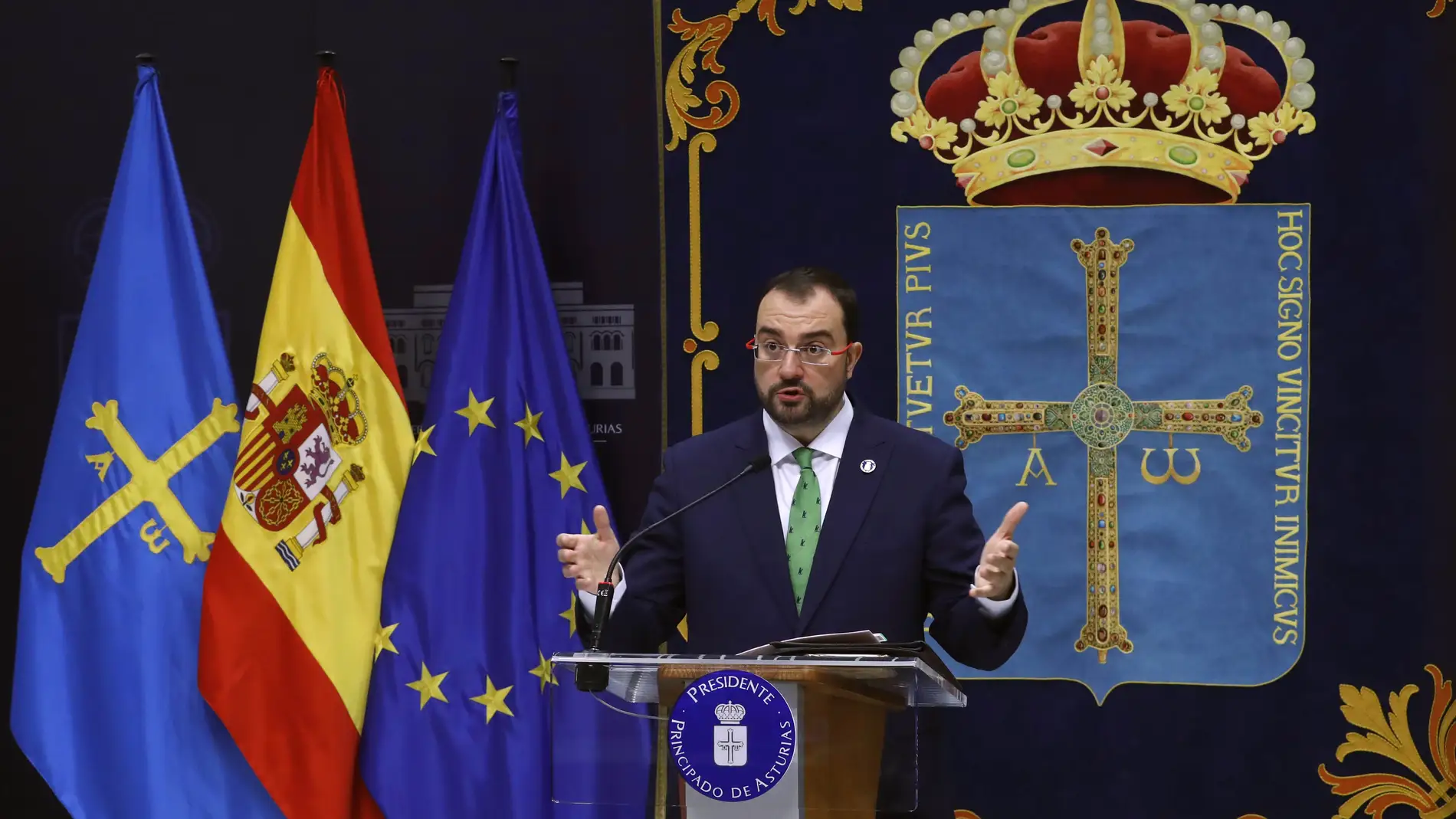Adrián Barbón elude posicionarse sobre los acuerdos Sánchez-Junts por falta de información