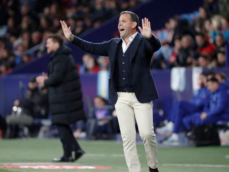 Horas decisivas para el banquillo Horas decisivas para el banquillo