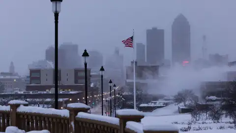 Vista del centro de Des Moines, Iowa, este 13 de enero de 2024, donde se ve el impacto de una tormenta. Vista del centro de Des Moines, Iowa, este 13 de enero de 2024, donde se ve el impacto de una tormenta.