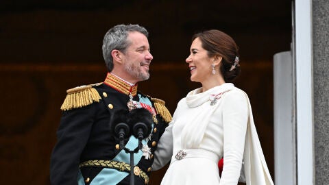Los nuevos reyes de Dinamarca tras la coronaci&oacute;n