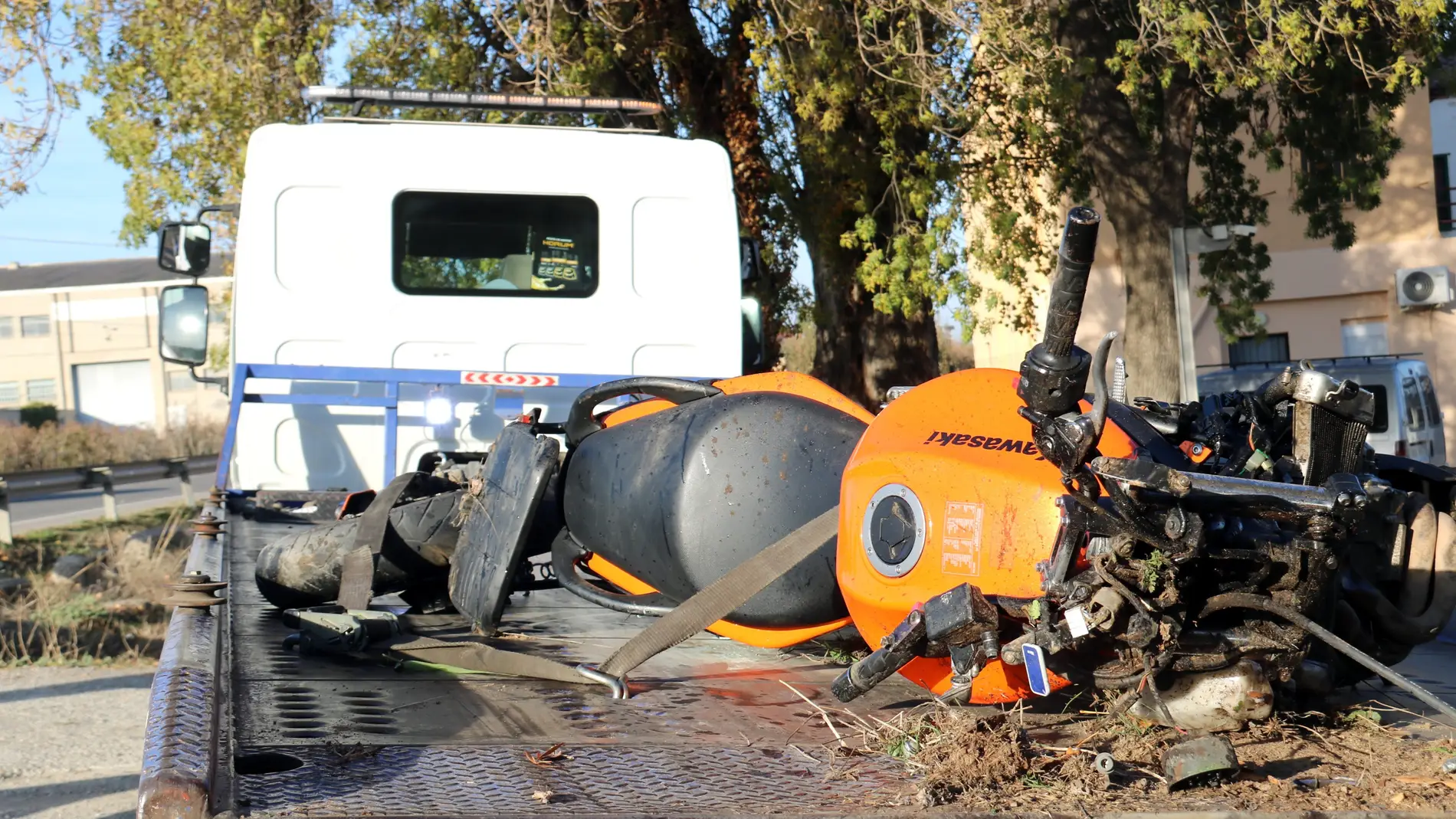 Una moto accidentada a Catalunya a finals de novembre