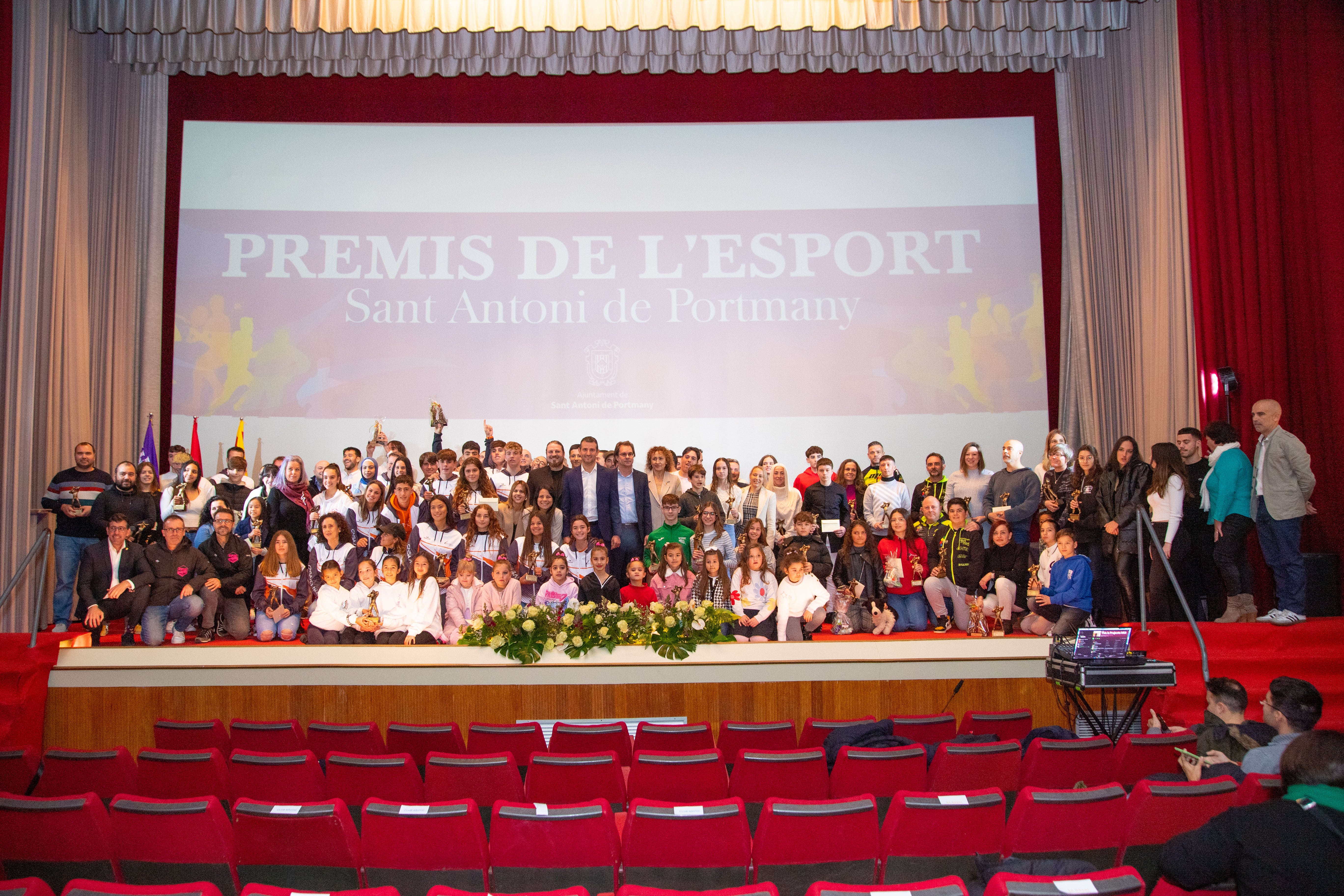 El piloto ibicenco de motos de agua Álex Prats galardonado como mejor deportista de 2023 en Sant Antoni de Portmany El piloto ibicenco de motos de agua Álex Prats galardonado como mejor deportista de 2023 en Sant Antoni de Portmany