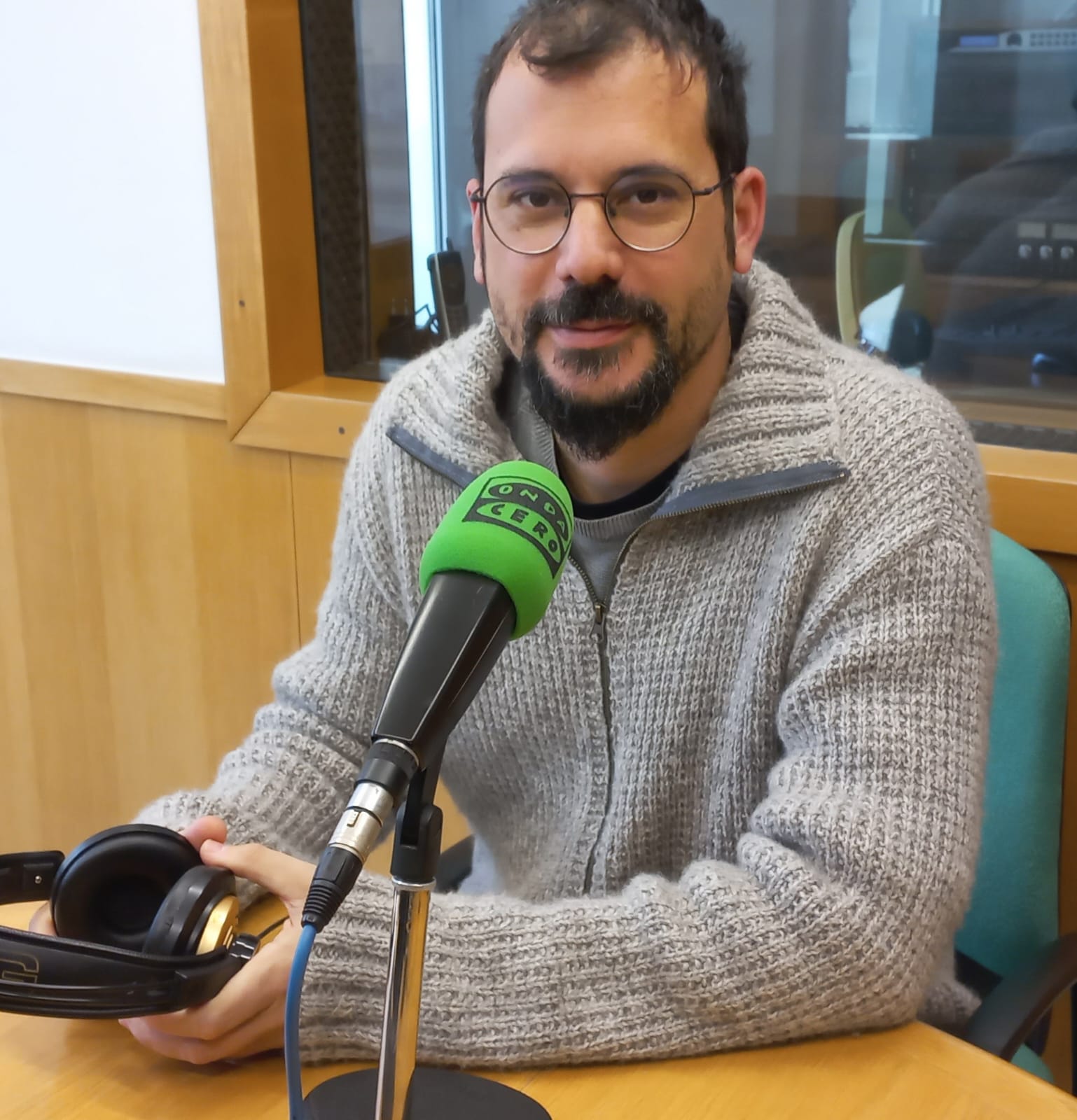 Roger Conesa posa ordre al seu univers multidisciplinar amb el disc Endreça Roger Conesa posa ordre al seu univers multidisciplinar amb el disc Endreça