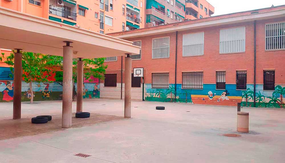 Los colegios municipales de València contarán con red wifi gratuita en cinco meses Los colegios municipales de València contarán con red wifi gratuita en cinco meses