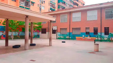 Patio del CEIP Santiago Grisolía wifi