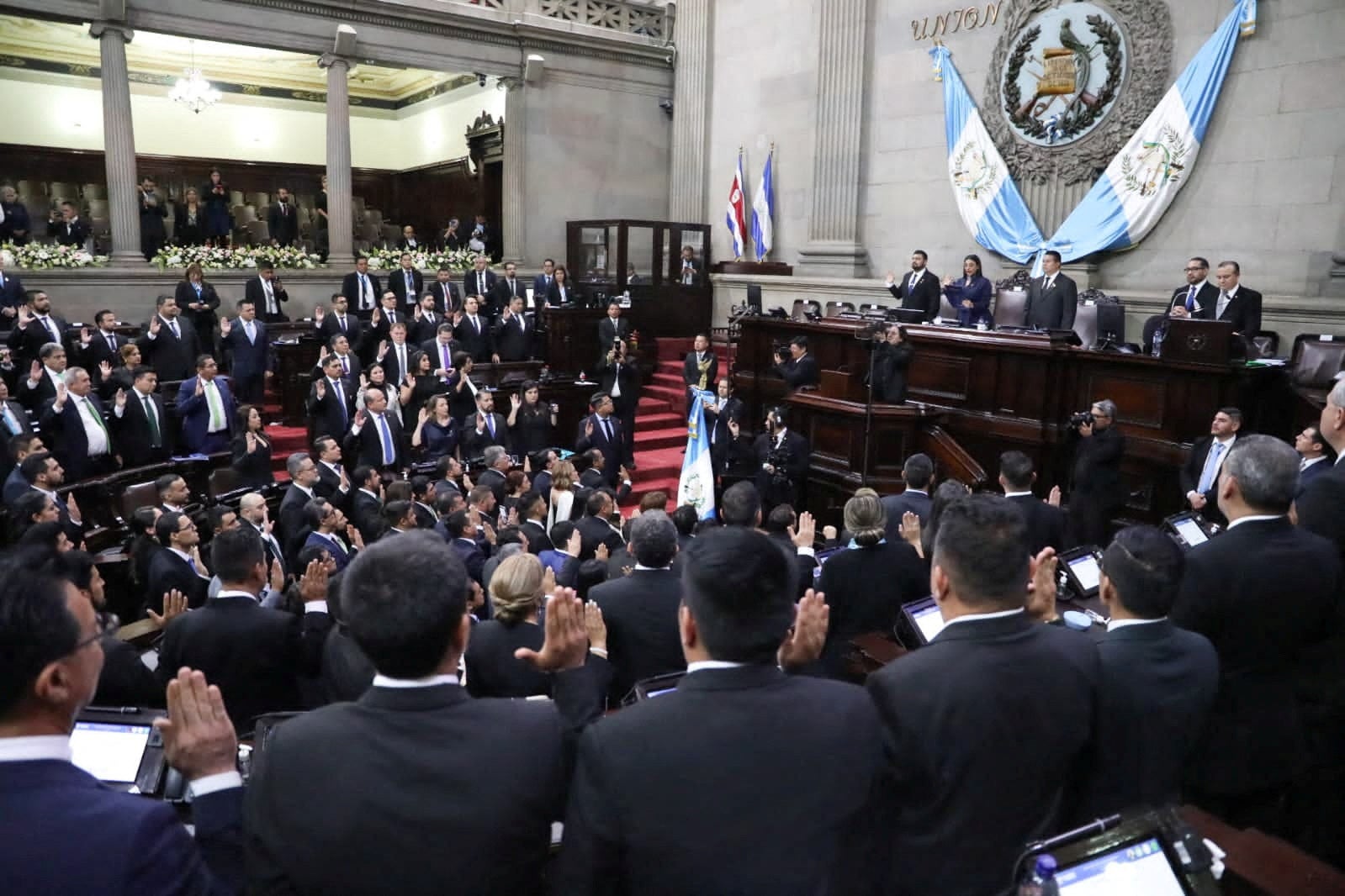 Bernardo Arévalo, investido nuevo presidente de Guatemala tras varias horas de retraso en la toma de posesión Bernardo Arévalo, investido nuevo presidente de Guatemala tras varias horas de retraso en la toma de posesión