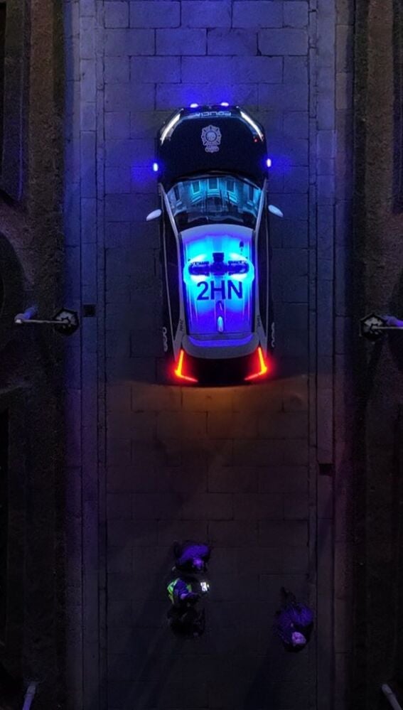 Coche patrulla, en los jardines de la Diputación de Cuenca