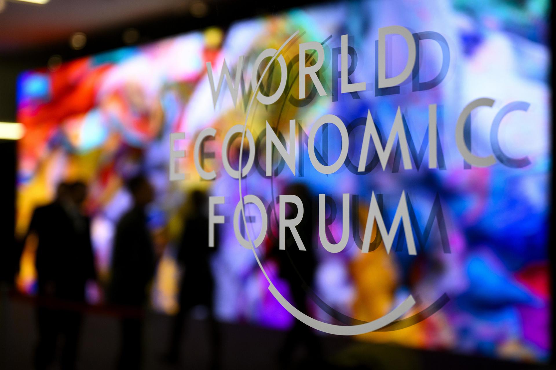 El Foro Económico de Davos arranca con la mirada puesta en el empleo, las desigualdades y los precios El Foro Económico de Davos arranca con la mirada puesta en el empleo, las desigualdades y los precios