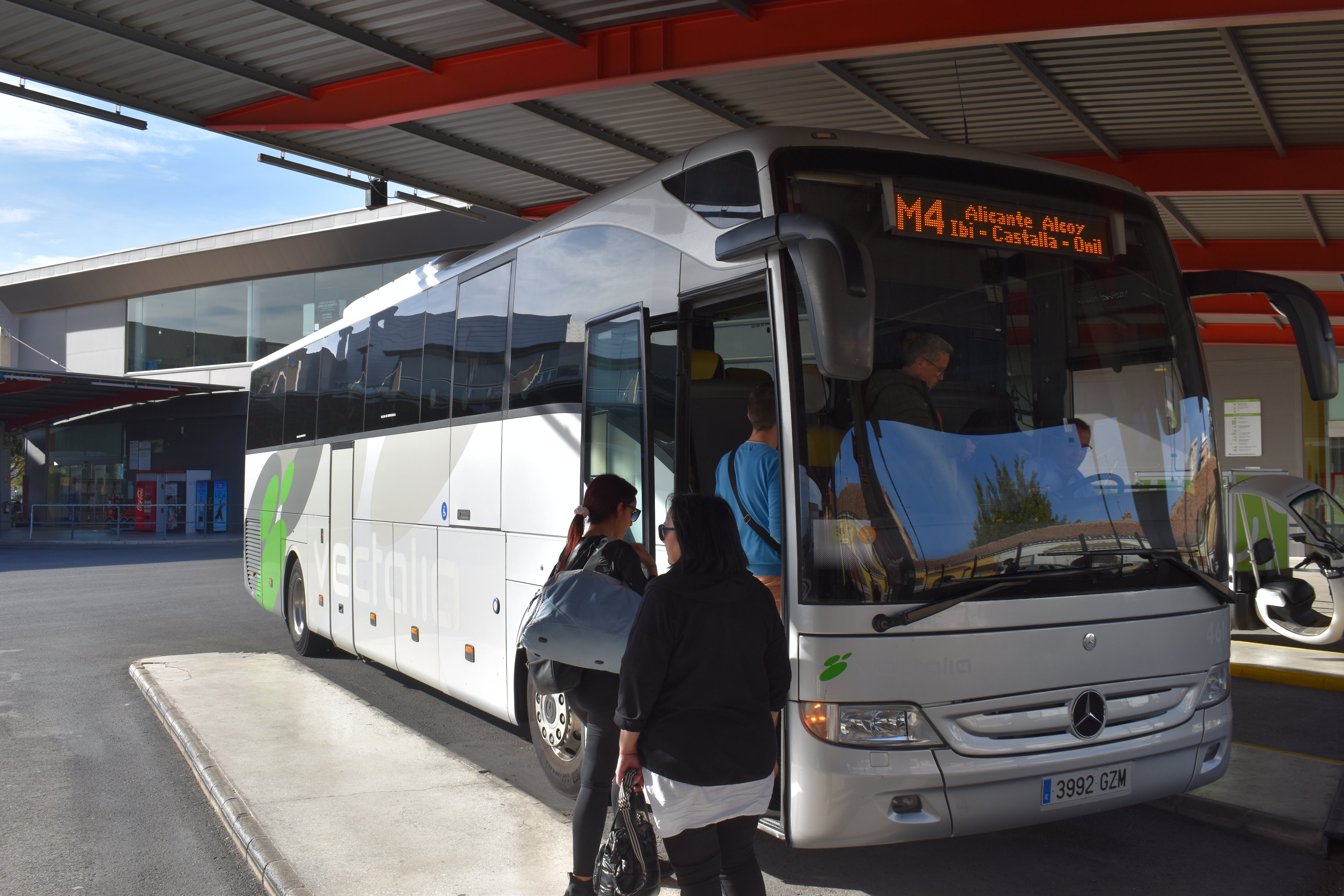 La estación de autobuses de Alicante superó el año pasado los dos millones de viajeros La estación de autobuses de Alicante superó el año pasado los dos millones de viajeros