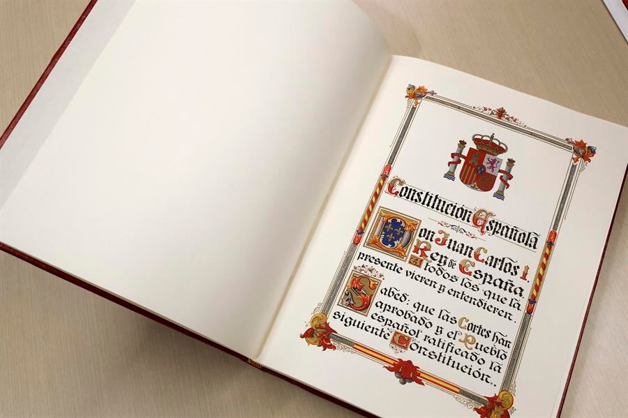 ¿Qué dice el artículo 49 de la Constitución y su reforma que ha puesto de acuerdo a PP - PSOE? ¿Qué dice el artículo 49 de la Constitución y su reforma que ha puesto de acuerdo a PP - PSOE?
