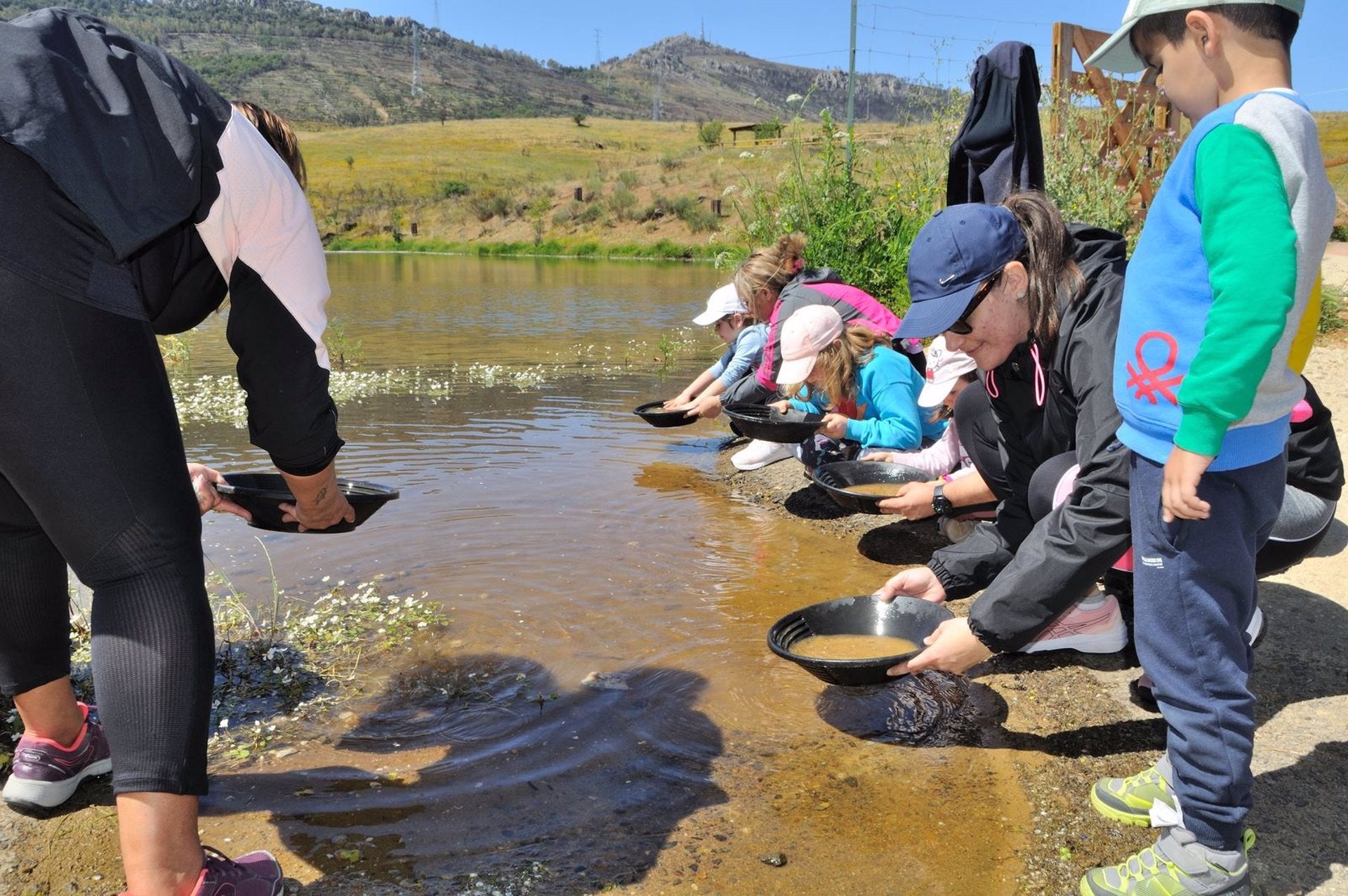 El GeoCentro Monfragüe cierra el 2023 con el mayor número de visitas desde su creación en 2016, con más de 2.600 personas El GeoCentro Monfragüe cierra el 2023 con el mayor número de visitas desde su creación en 2016, con más de 2.600 personas