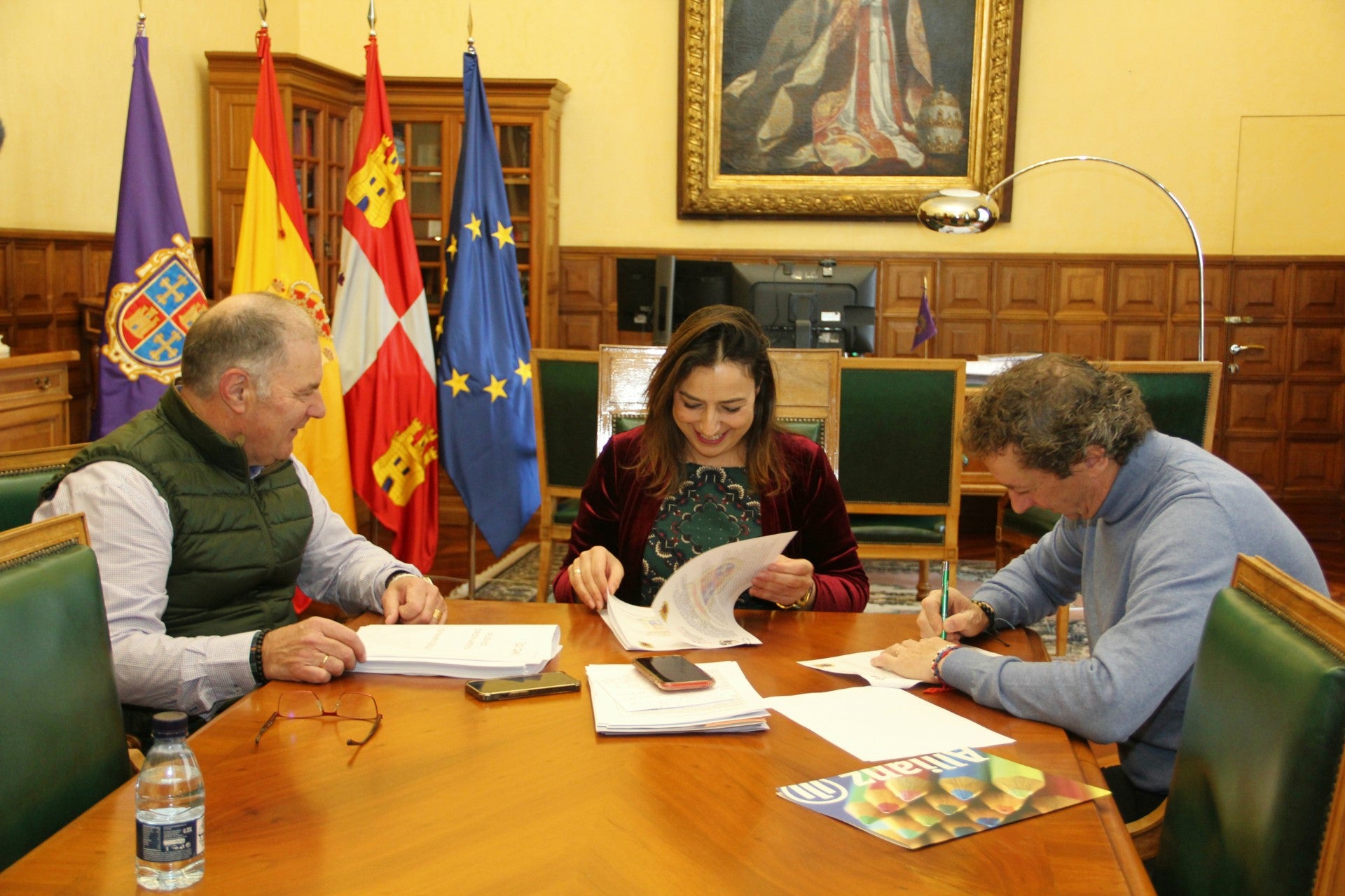 Ayuntamiento de Palencia e IPA renuevan el convenio de colaboración para completar la formación de la Policía Local Ayuntamiento de Palencia e IPA renuevan el convenio de colaboración para completar la formación de la Policía Local