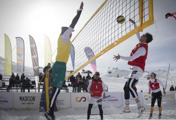 El Pinocchio Poniente Benidorm Subcampeón del Open de Snow Volley El Pinocchio Poniente Benidorm Subcampeón del Open de Snow Volley