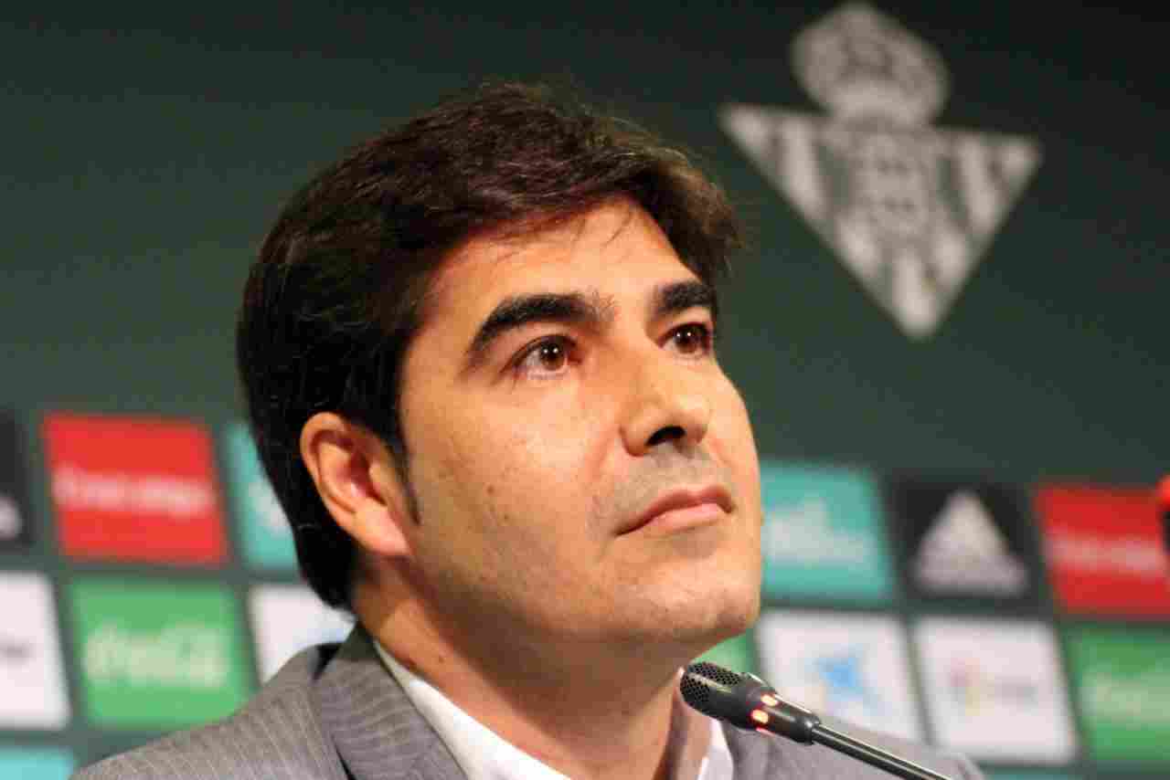 Haro avisa: "Si no hay salidas no habrá fichajes" Haro avisa: "Si no hay salidas no habrá fichajes"