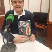 Enrique Echazarra y su libro Magos y psíquicos