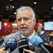 El Ministro de Administraciones Públicas, Ángel Víctor Torres estará al frente de la nueva Comisión interministerial de Inmigración El Ministro de Administraciones Públicas, Ángel Víctor Torres estará al frente de la nueva Comisión interministerial de Inmigración