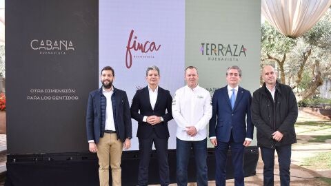 El director general de Turismo, Juan Francisco Martínez; el director de Relaciones Institucionales de Grupo Orenes, Pedro García; el chef Pablo González; el teniente de alcalde del Ayuntamiento de Murcia Jesús Pacheco, y el arquitecto Ignacio Alarcón