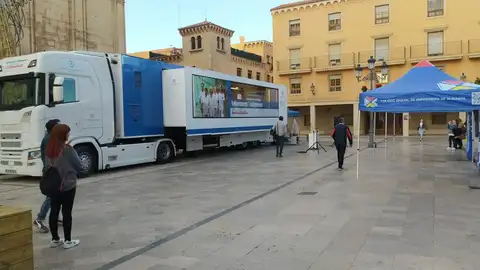 El tráiler del Consejo General de Enfermería en la Plaza del Congreso Eucarístico de Elche. El tráiler del Consejo General de Enfermería en la Plaza del Congreso Eucarístico de Elche.