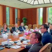 Page mantiene en China reuniones con empresas de energías renovables, coches eléctricos y nuevas tecnologías Page mantiene en China reuniones con empresas de energías renovables, coches eléctricos y nuevas tecnologías