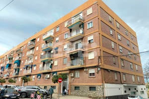 El detenido por matar a su expareja en Sagunto, acusado del intento de homicidio de su hija El detenido por matar a su expareja en Sagunto, acusado del intento de homicidio de su hija