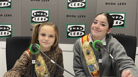 Valentina Almod&oacute;bar y Laia zamora, reinas de les Festes Majors Patronals de Benidorm.
