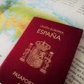 El pasaporte español, el más poderoso del mundo, según en estudio