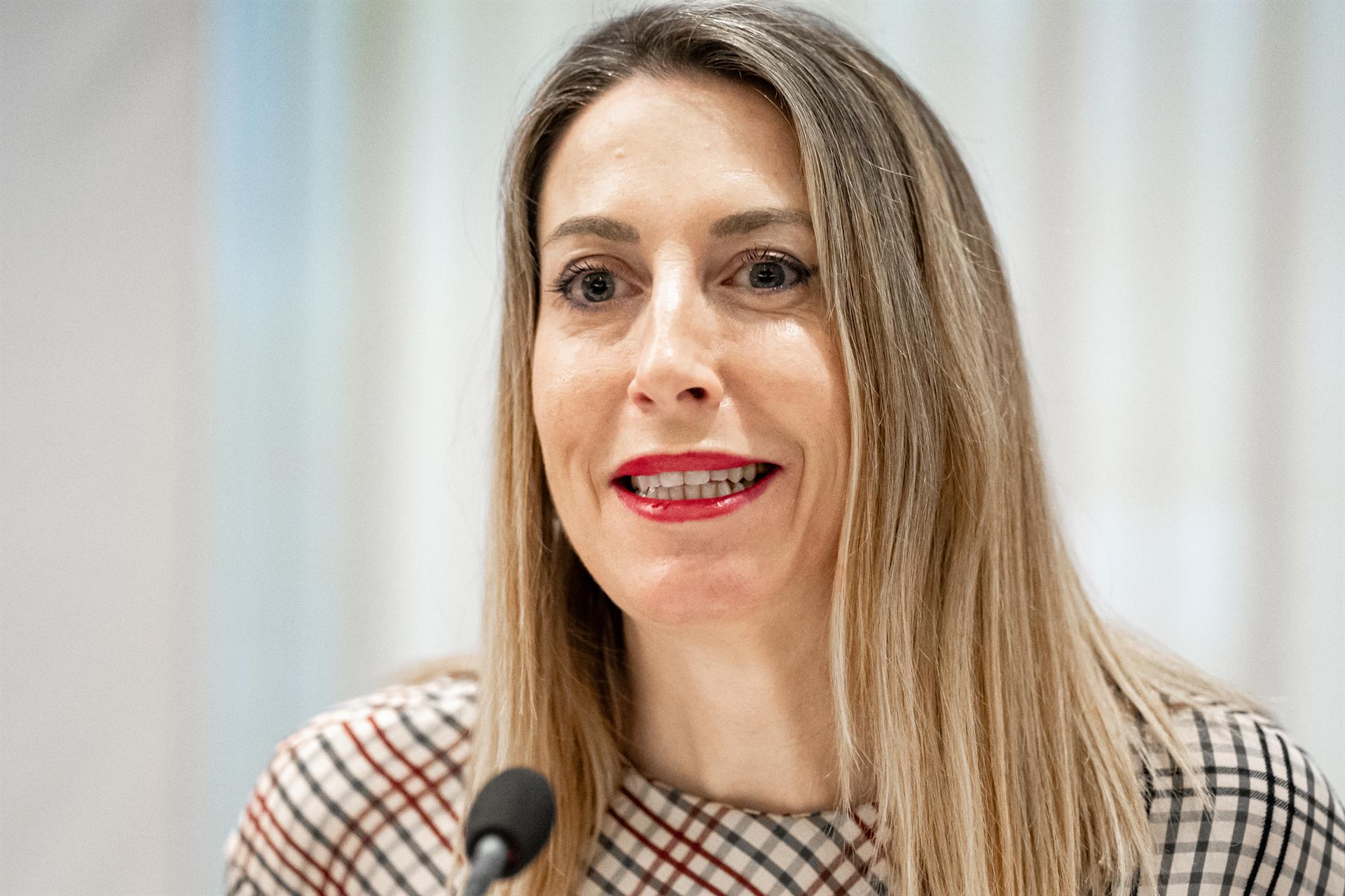 La Presidenta extremeña María Guardiola cifra en 10.533 millones la deuda que el Estado tiene con Extremadura para converger La Presidenta extremeña María Guardiola cifra en 10.533 millones la deuda que el Estado tiene con Extremadura para converger