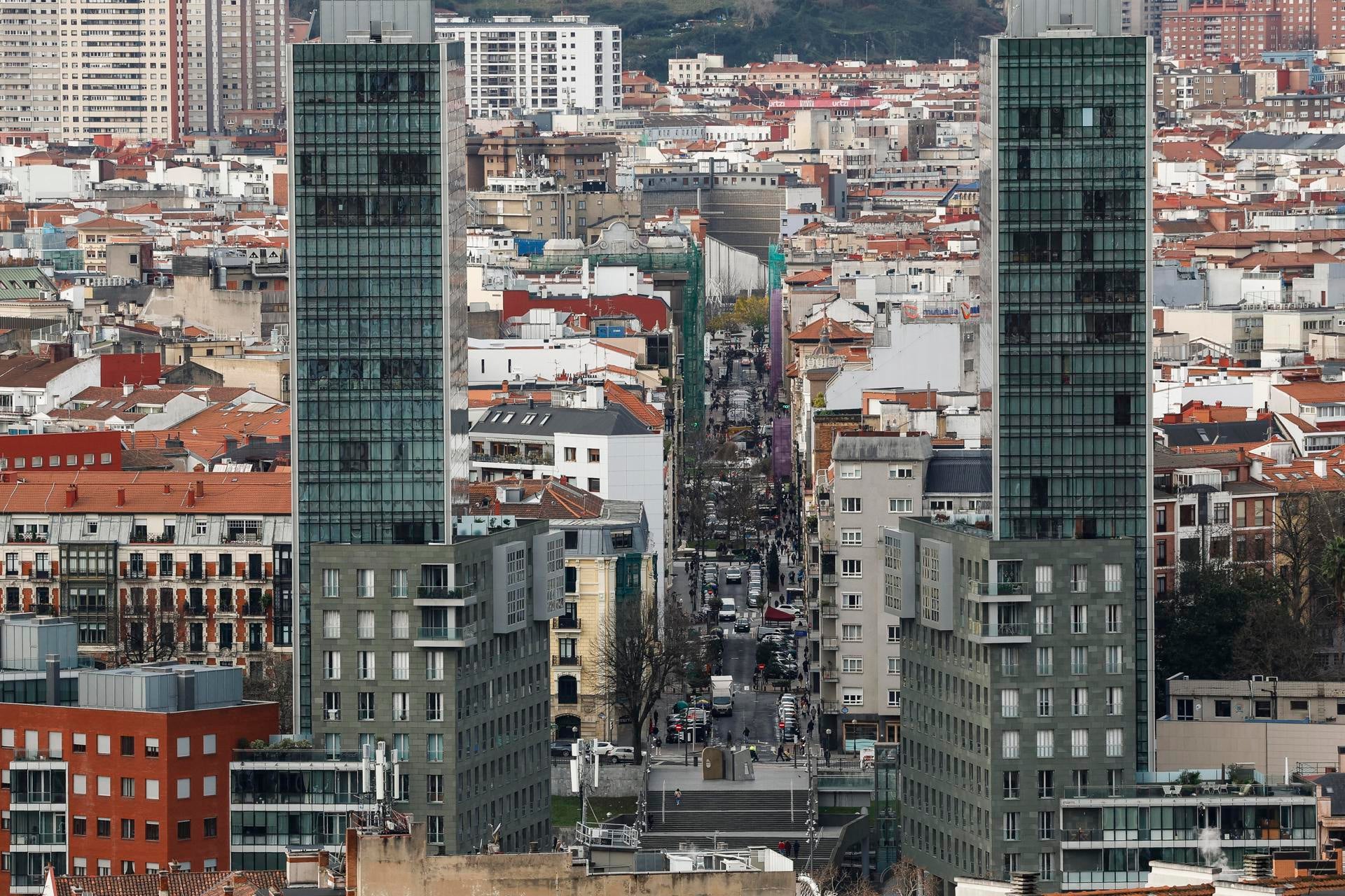 Bilbao restringirá desde el 15 de junio, la entrada de vehículos contaminantes al centro Bilbao restringirá desde el 15 de junio, la entrada de vehículos contaminantes al centro
