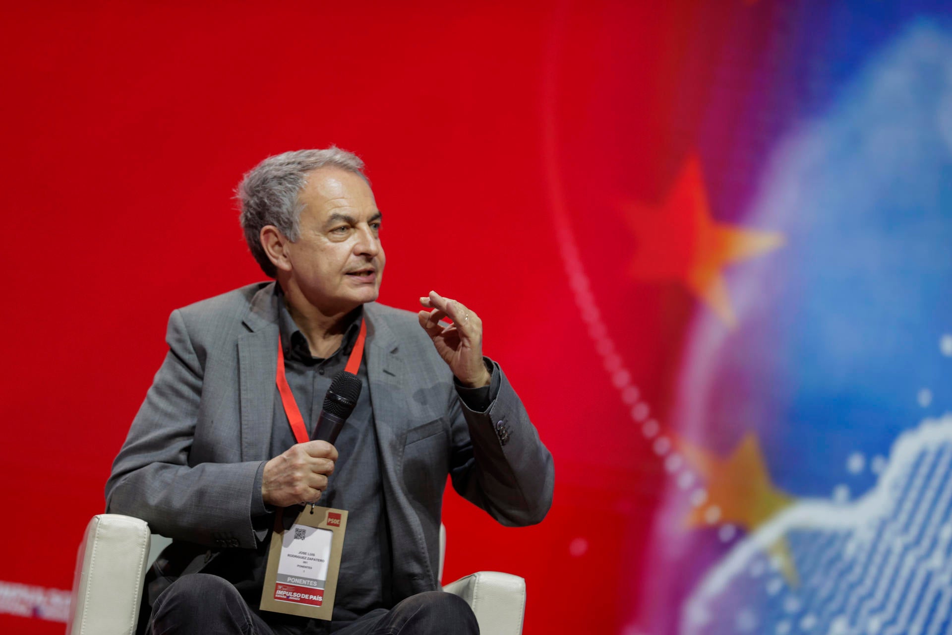 Zapatero defiende la Ley de Amnistía: "Creo en la democracia de la generosidad, de la convivencia, de volver a empezar" Zapatero defiende la Ley de Amnistía: "Creo en la democracia de la generosidad, de la convivencia, de volver a empezar"